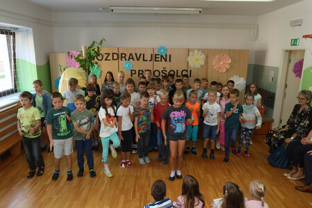 SPREJEM PRVOŠOLČKOV UNEC 10 FOTO LJUBO VUKELIČ